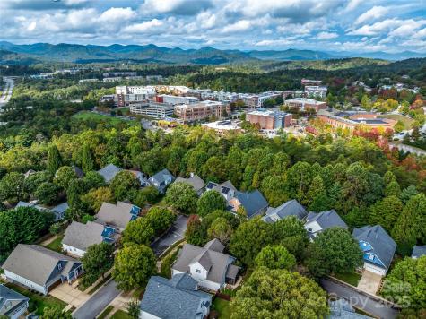 1513 Kentmere Lane Asheville NC 28803