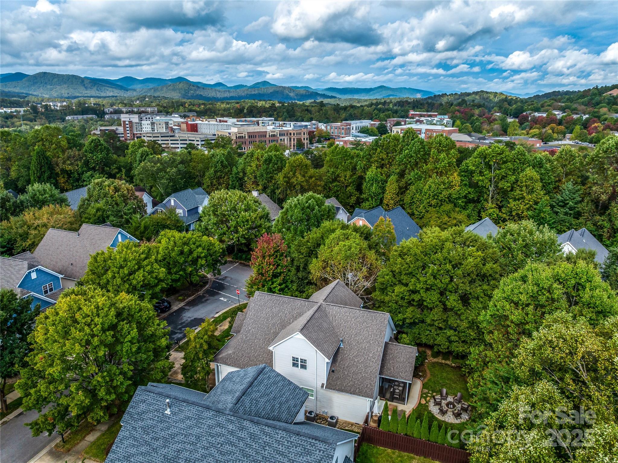 1513 Kentmere Lane Asheville NC 28803