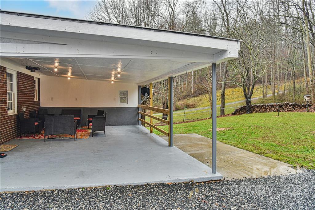 8525 Us 25/70 Highway Marshall NC 28753