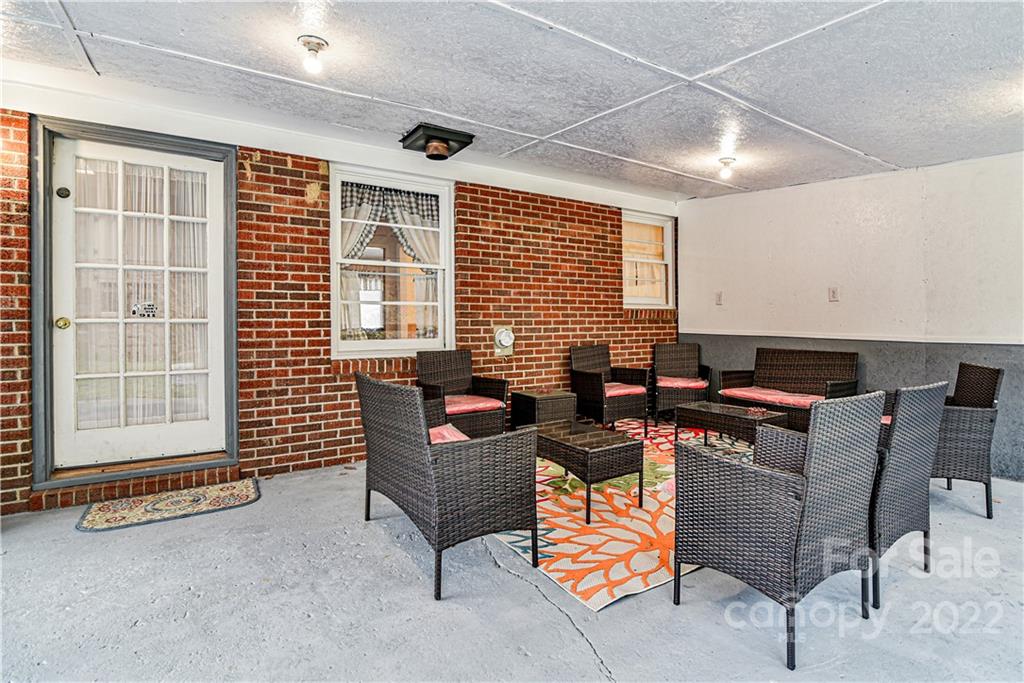 8525 Us 25/70 Highway Marshall NC 28753