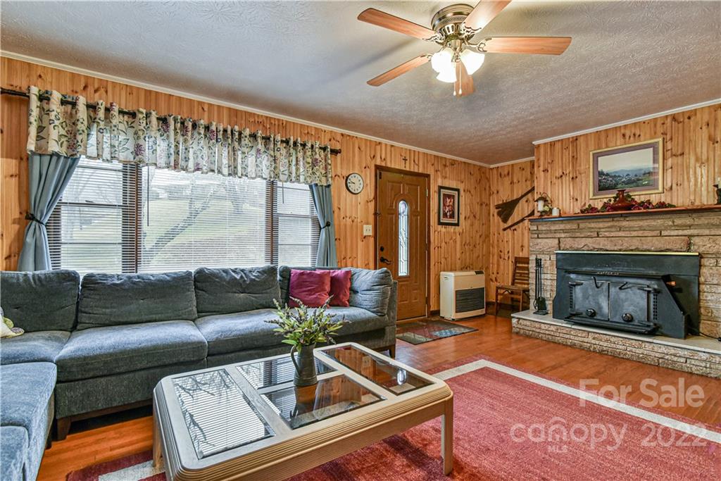 8525 Us 25/70 Highway Marshall NC 28753