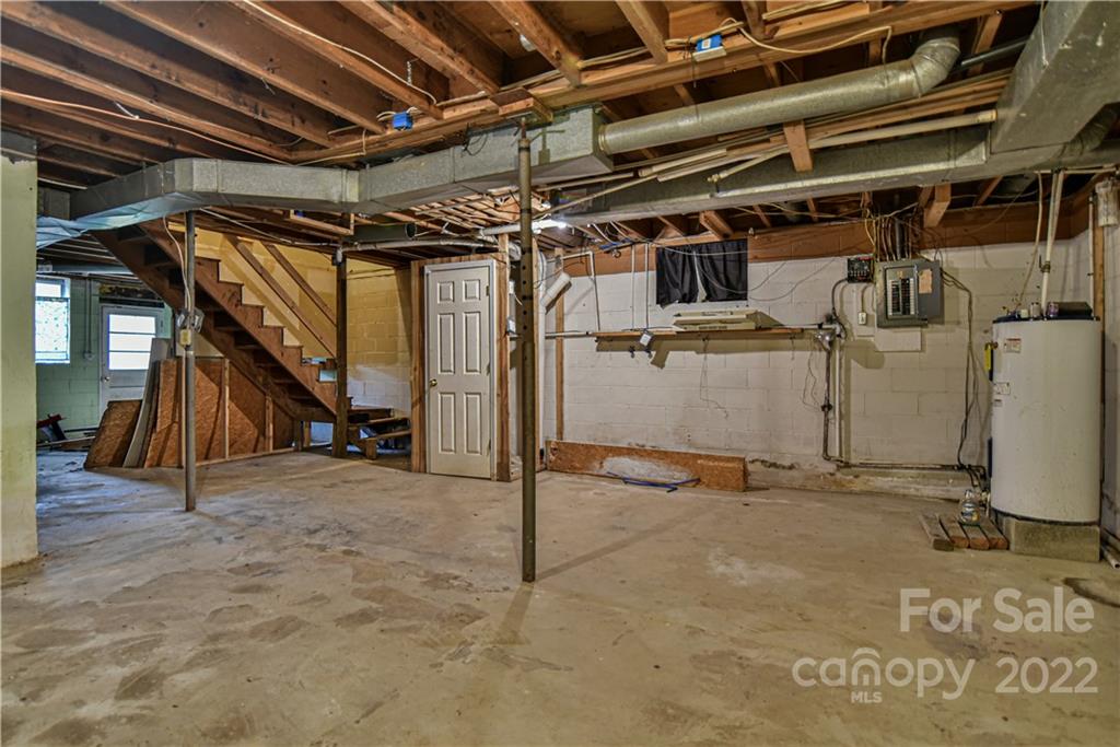 8525 Us 25/70 Highway Marshall NC 28753
