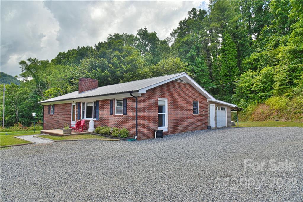 8525 Us 25/70 Highway Marshall NC 28753