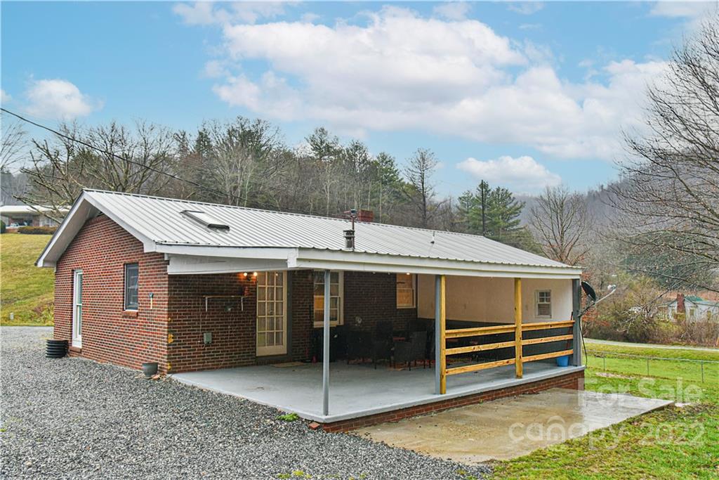 8525 Us 25/70 Highway Marshall NC 28753