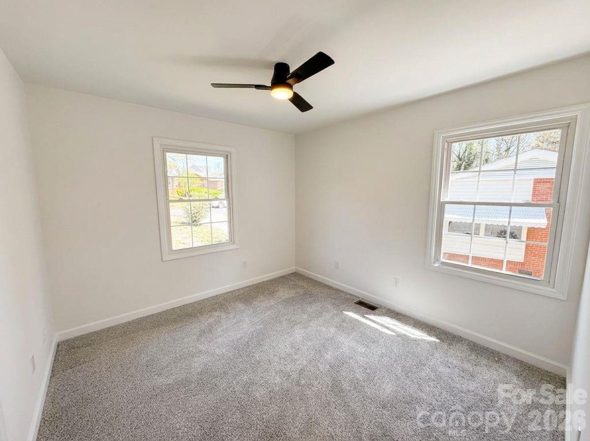 1423 Chelveston Drive Charlotte NC 28208