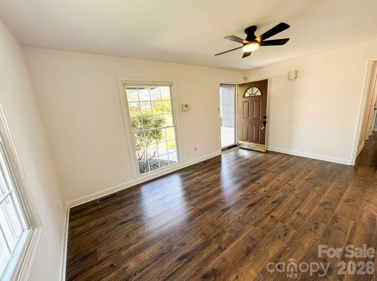 1423 Chelveston Drive Charlotte NC 28208
