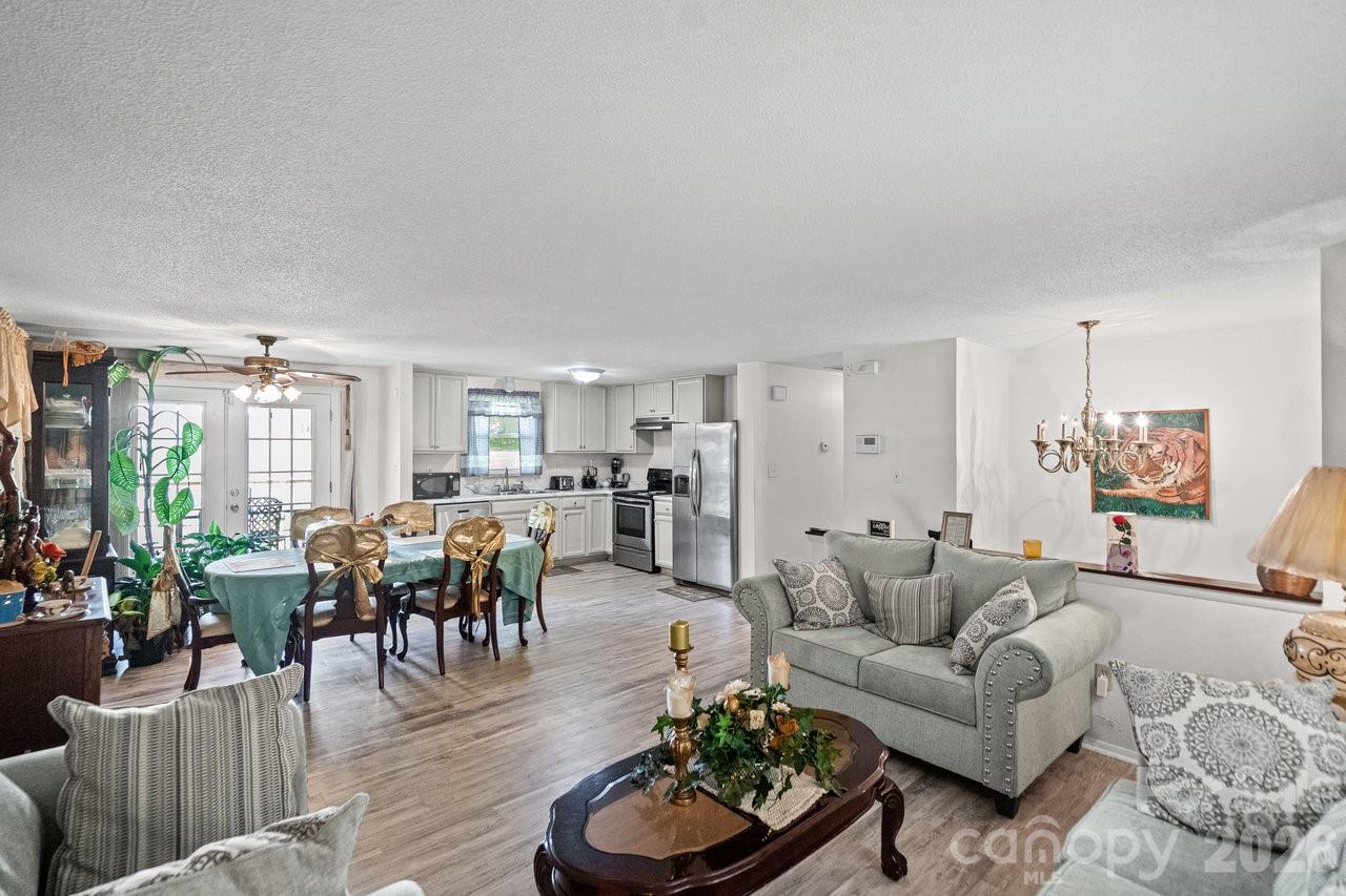 8619 Eaglewind Drive Charlotte NC 28212