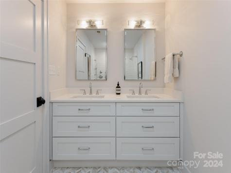 20 Westridge Drive Asheville NC 28803