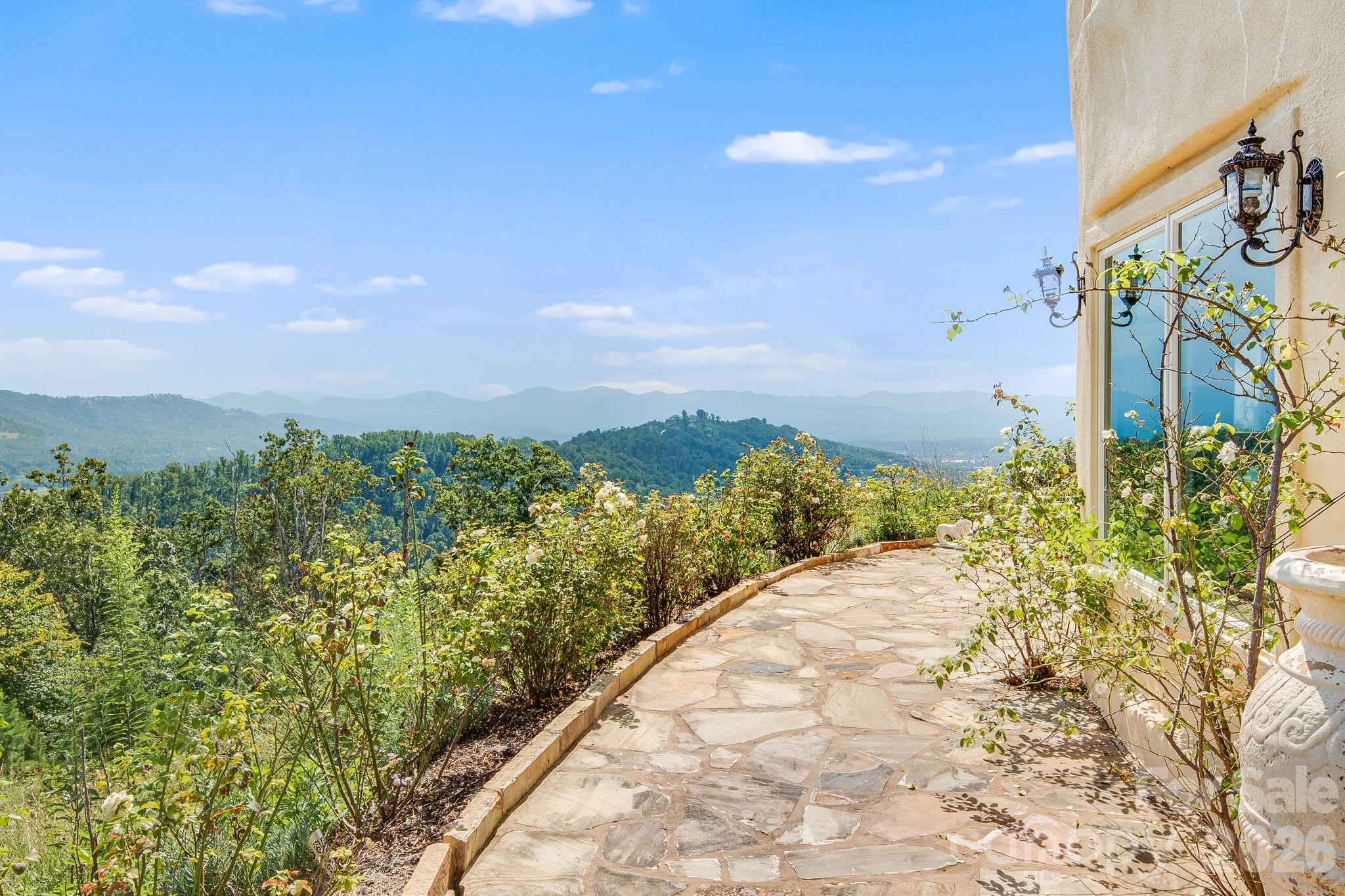 44 Azura Gardens Weaverville NC 28787
