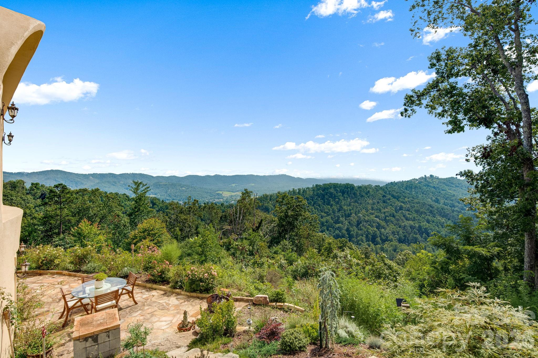 44 Azura Gardens Weaverville NC 28787