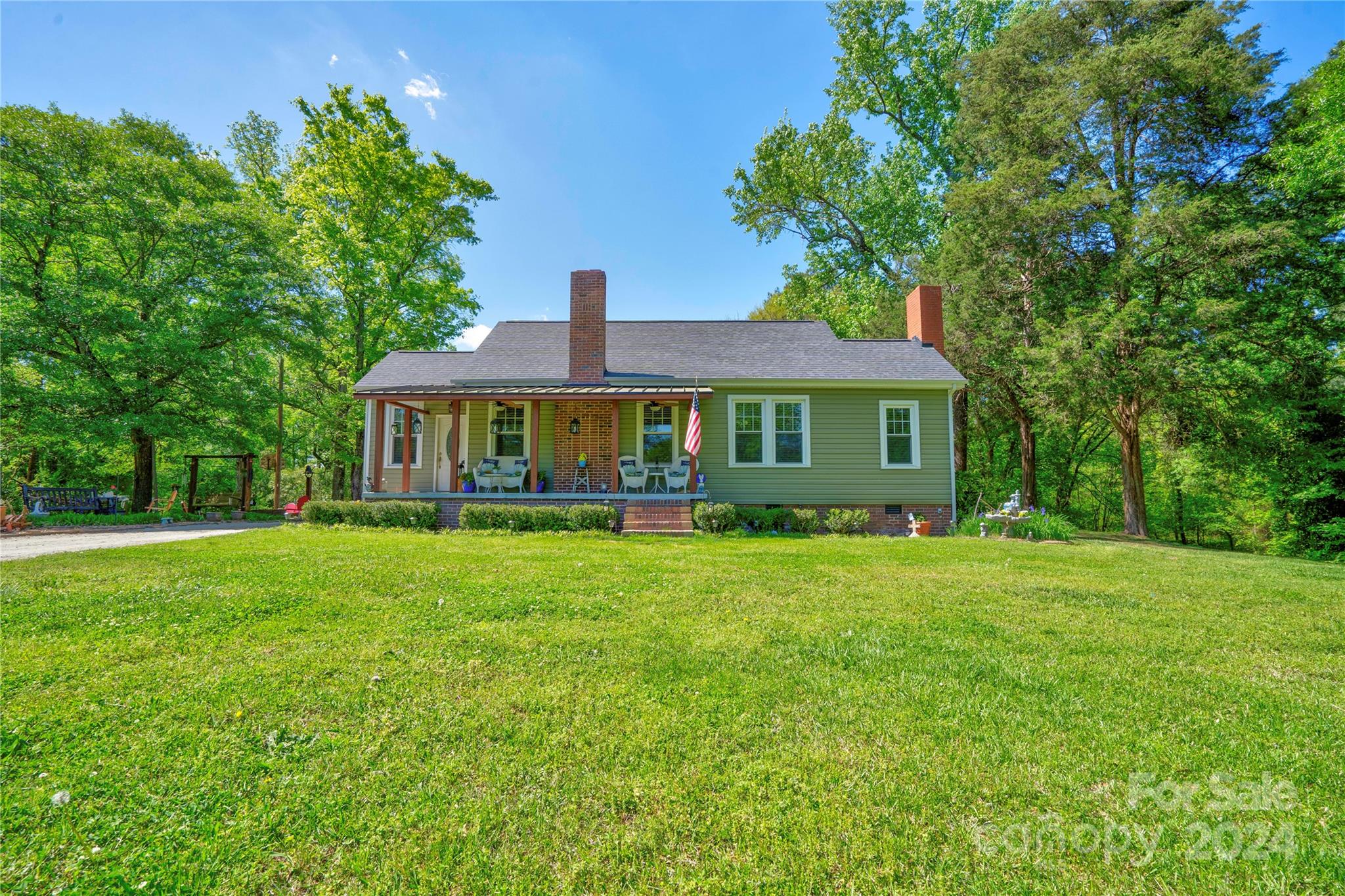 1711 N Main Street Mount Holly NC 28120