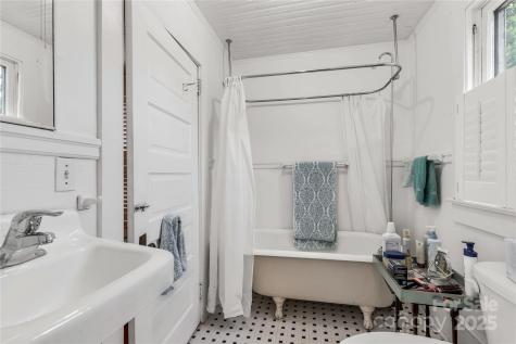 7 Kings Mountain Street York SC 29745