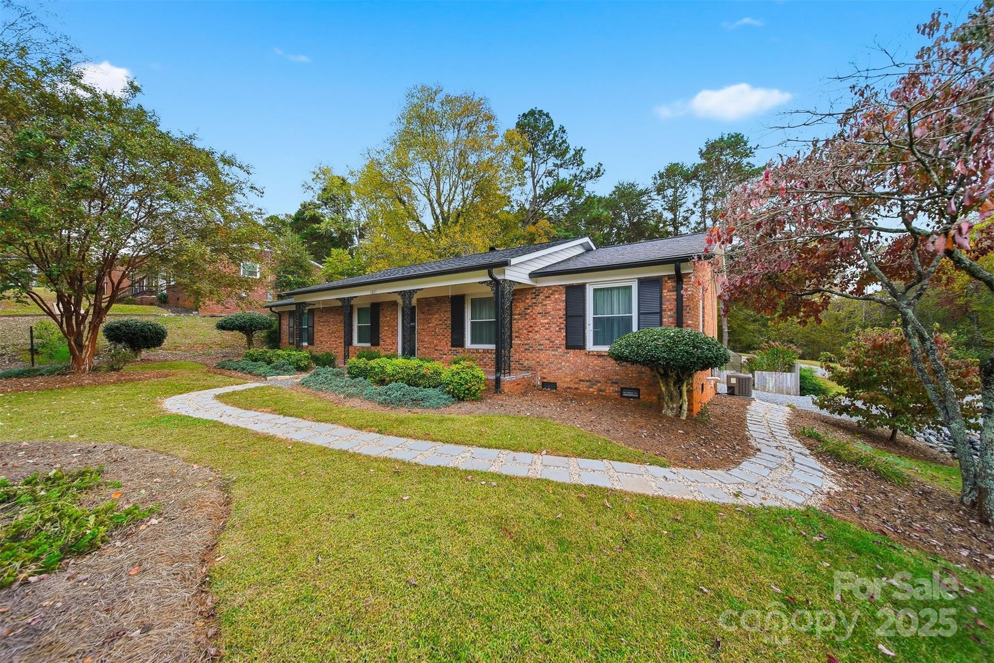 1071 12th Avenue NW Hickory NC 28601