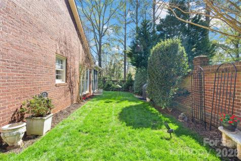7211 Baniff Circle Charlotte NC 28277