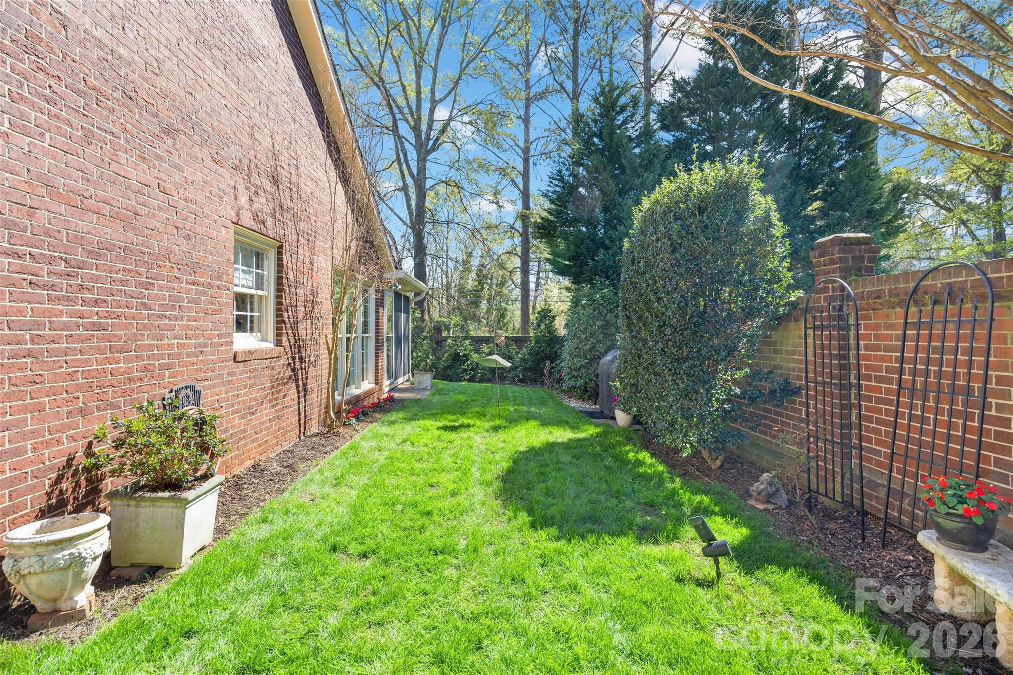 7211 Baniff Circle Charlotte NC 28277