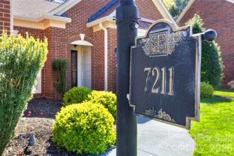 7211 Baniff Circle Charlotte NC 28277