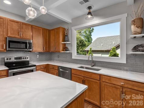 200 Water Leaf Drive Weaverville NC 28787