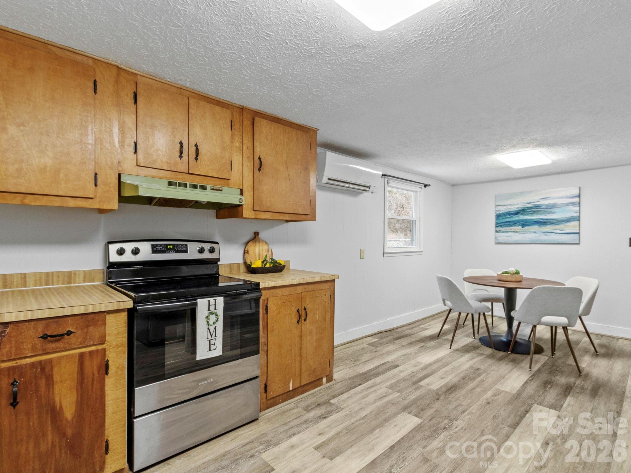 16180 Us Highway 19w Highway Green Mountain NC 28740