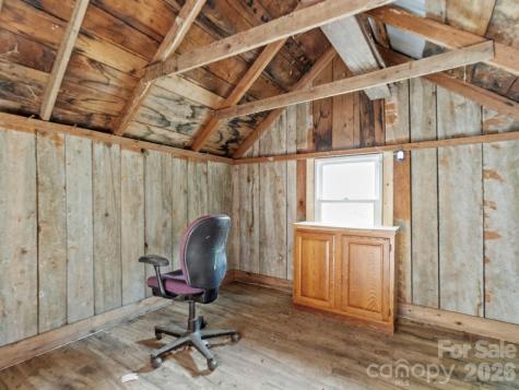 16180 Us Highway 19w Highway Green Mountain NC 28740