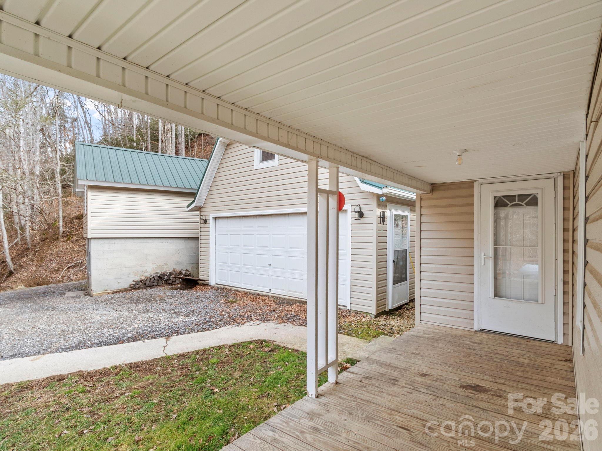 16180 Us Highway 19w Highway Green Mountain NC 28740