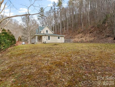 16180 Us Highway 19w Highway Green Mountain NC 28740