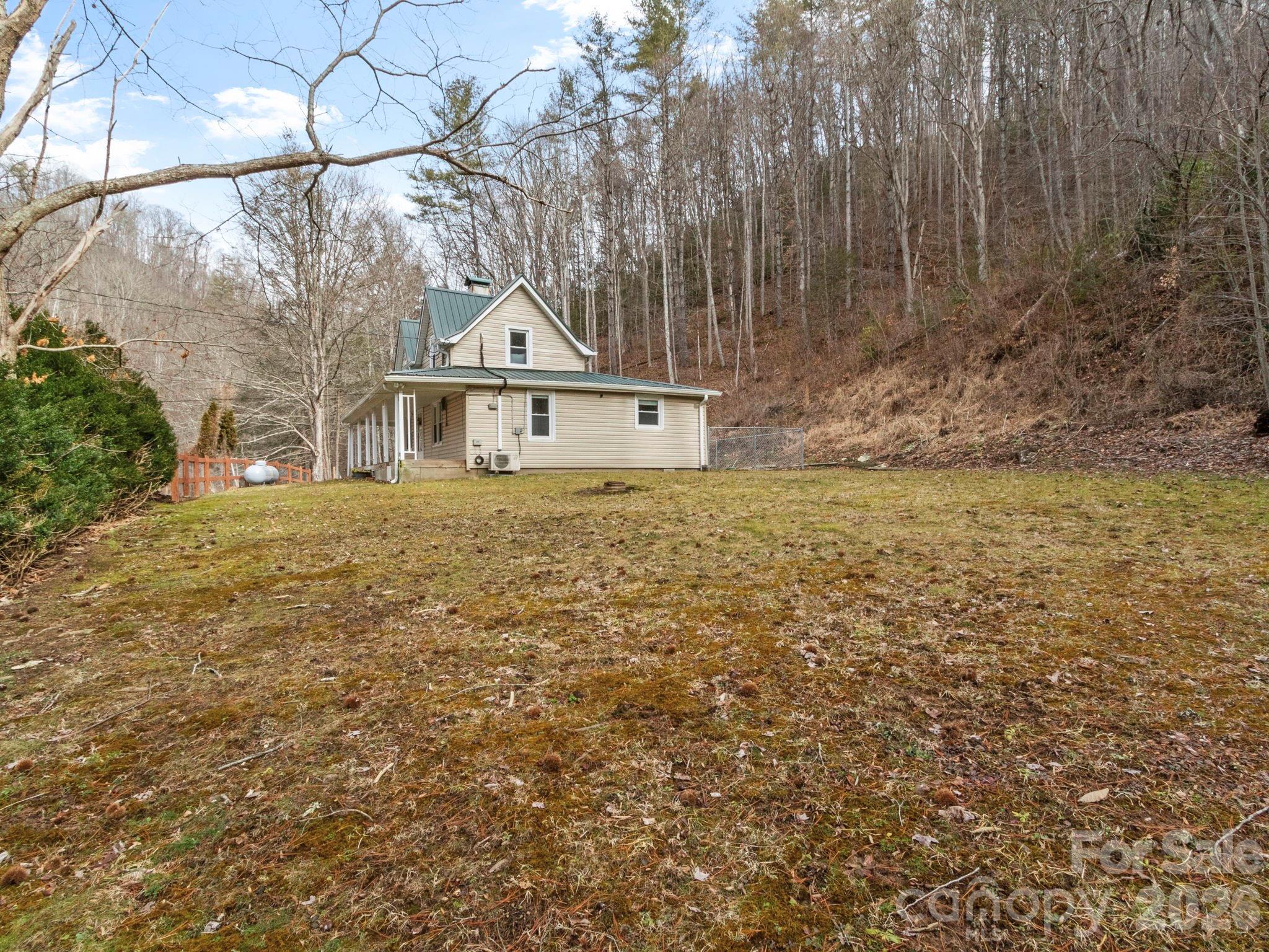 16180 Us Highway 19w Highway Green Mountain NC 28740