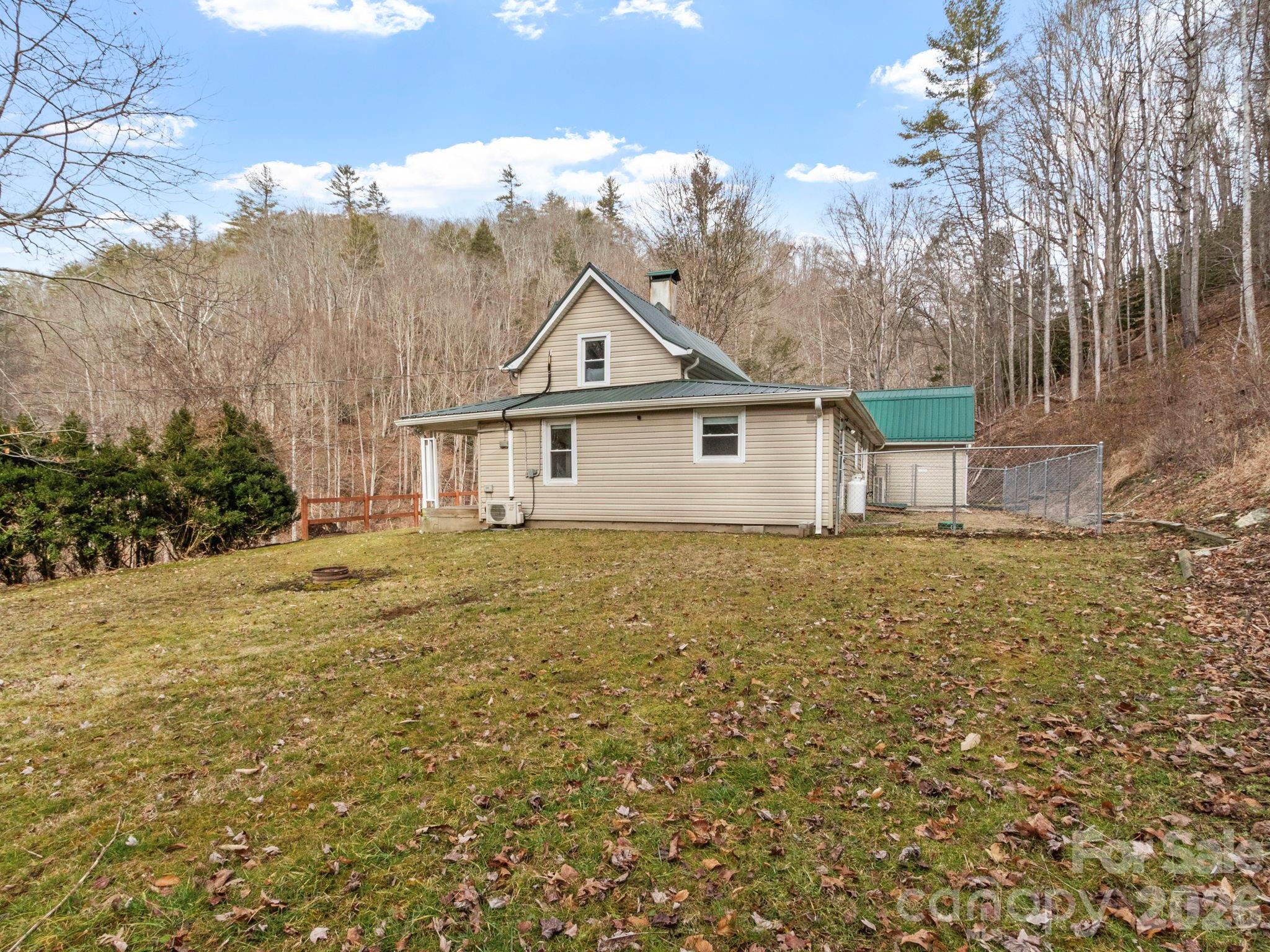 16180 Us Highway 19w Highway Green Mountain NC 28740