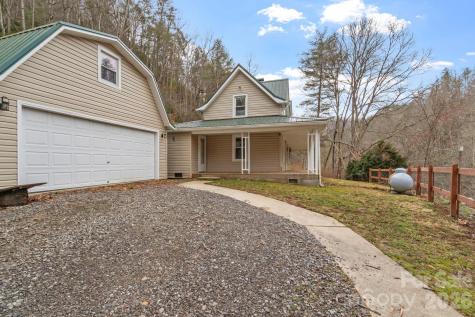 16180 Us Highway 19w Highway Green Mountain NC 28740