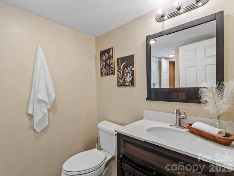 16180 Us Highway 19w Highway Green Mountain NC 28740