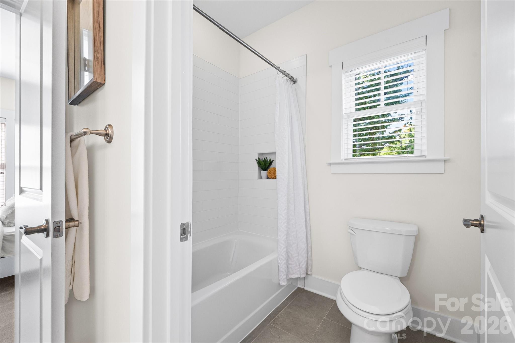 2562 Roseview Lane Charlotte NC 28205