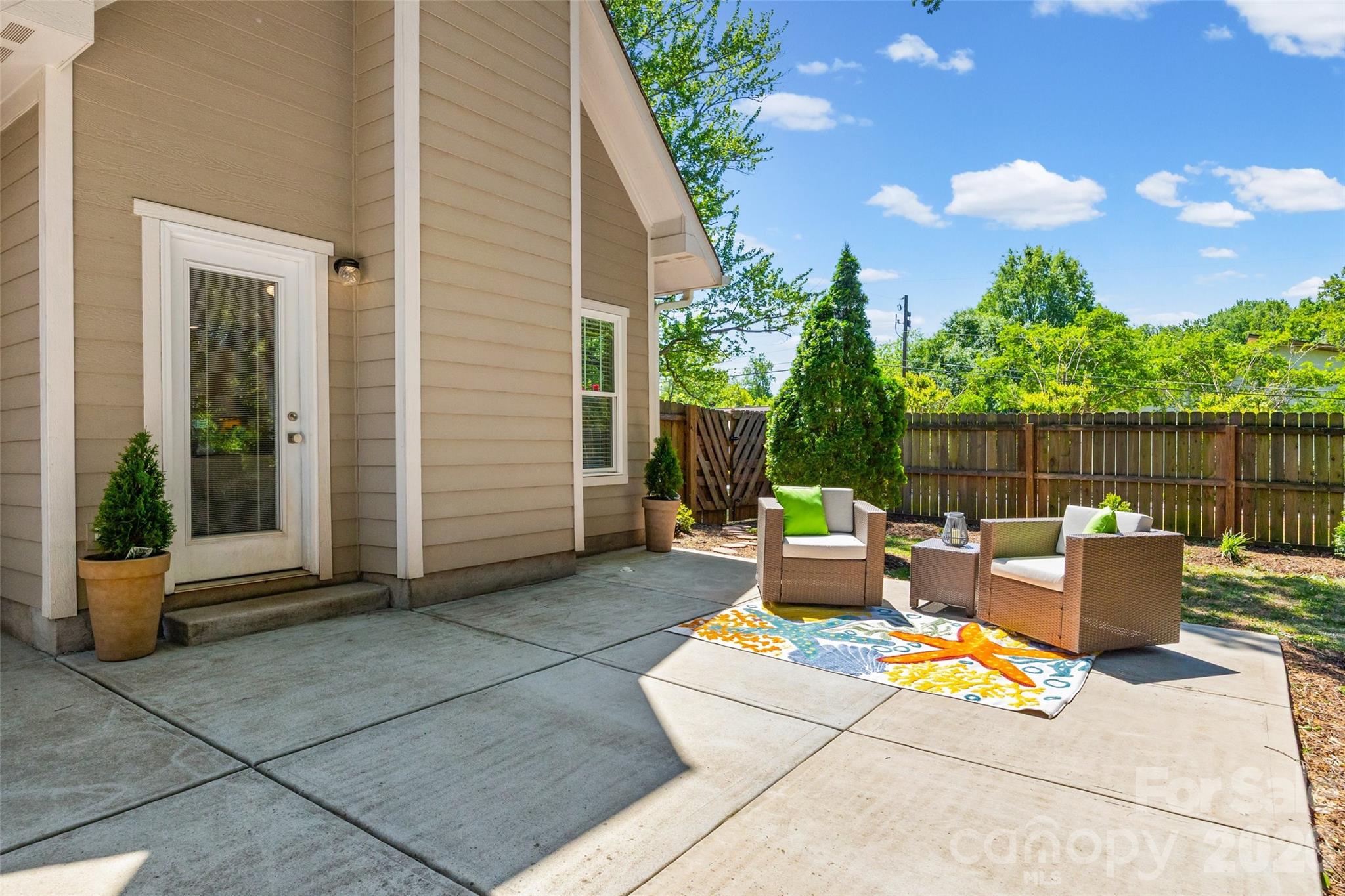 2562 Roseview Lane Charlotte NC 28205