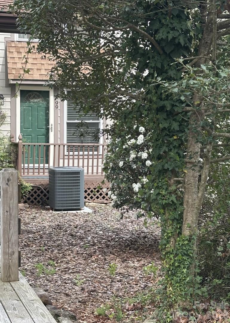 99 Willow Way Hendersonville NC 28739