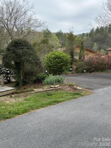 99 Willow Way Hendersonville NC 28739