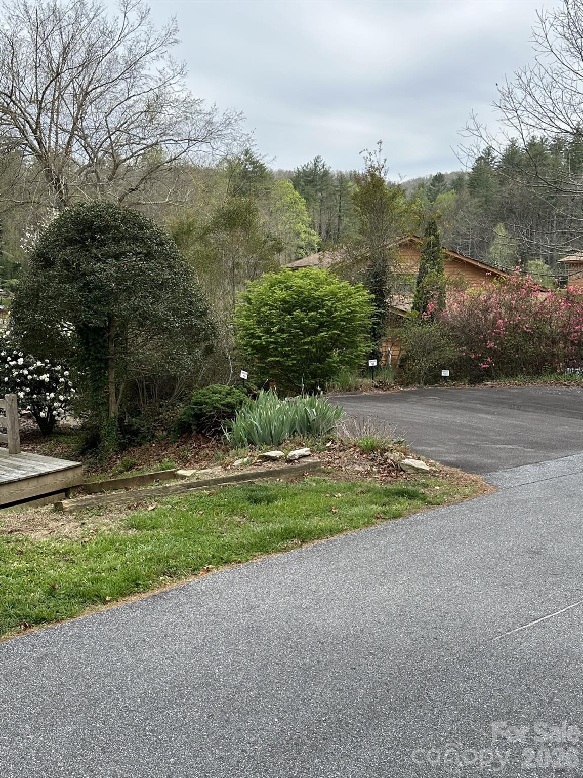 99 Willow Way Hendersonville NC 28739