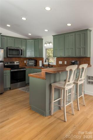 1628 Skyland Drive Seven Devils NC 28604