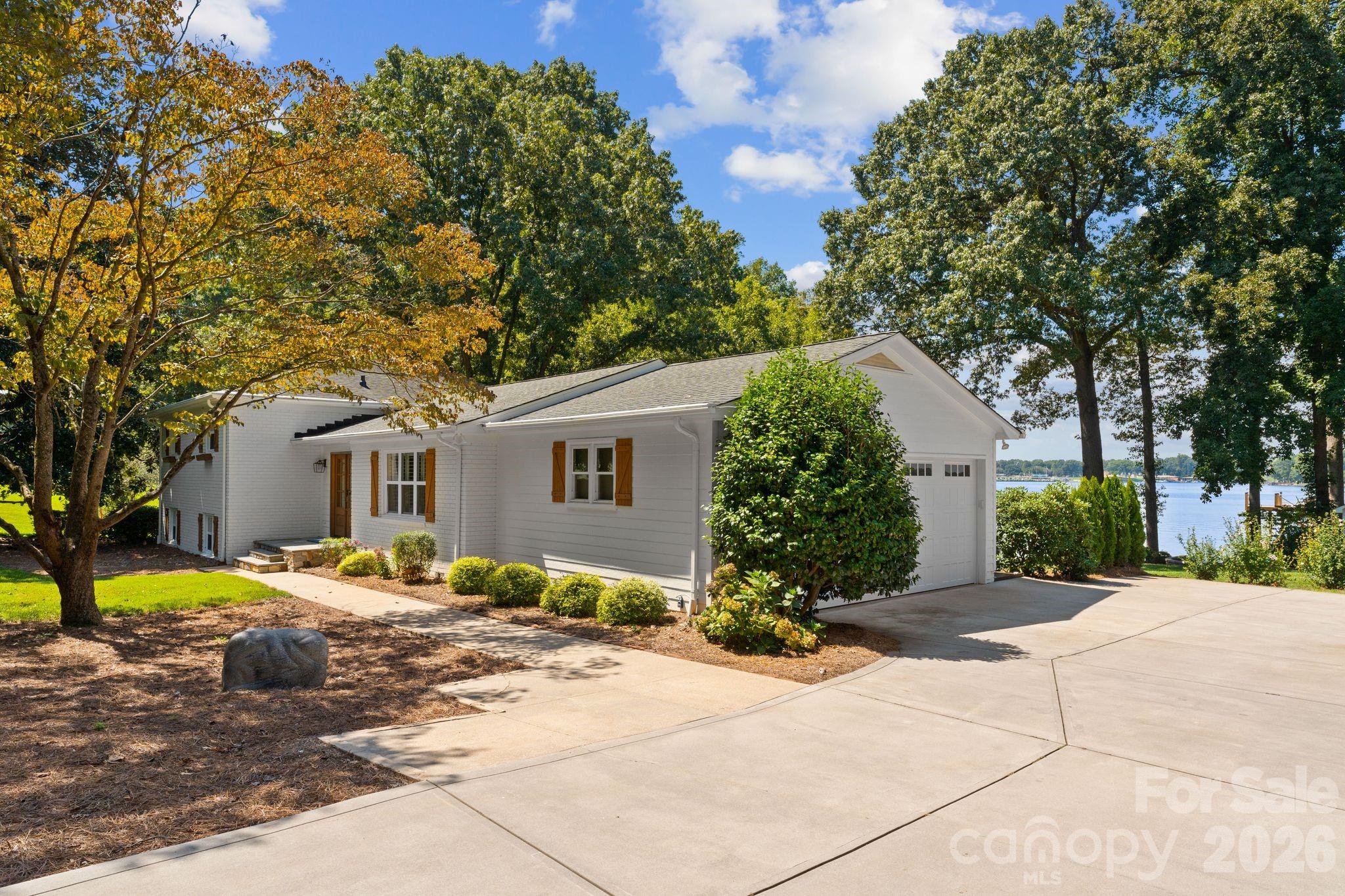 138 Lakefront Drive Mooresville NC 28117