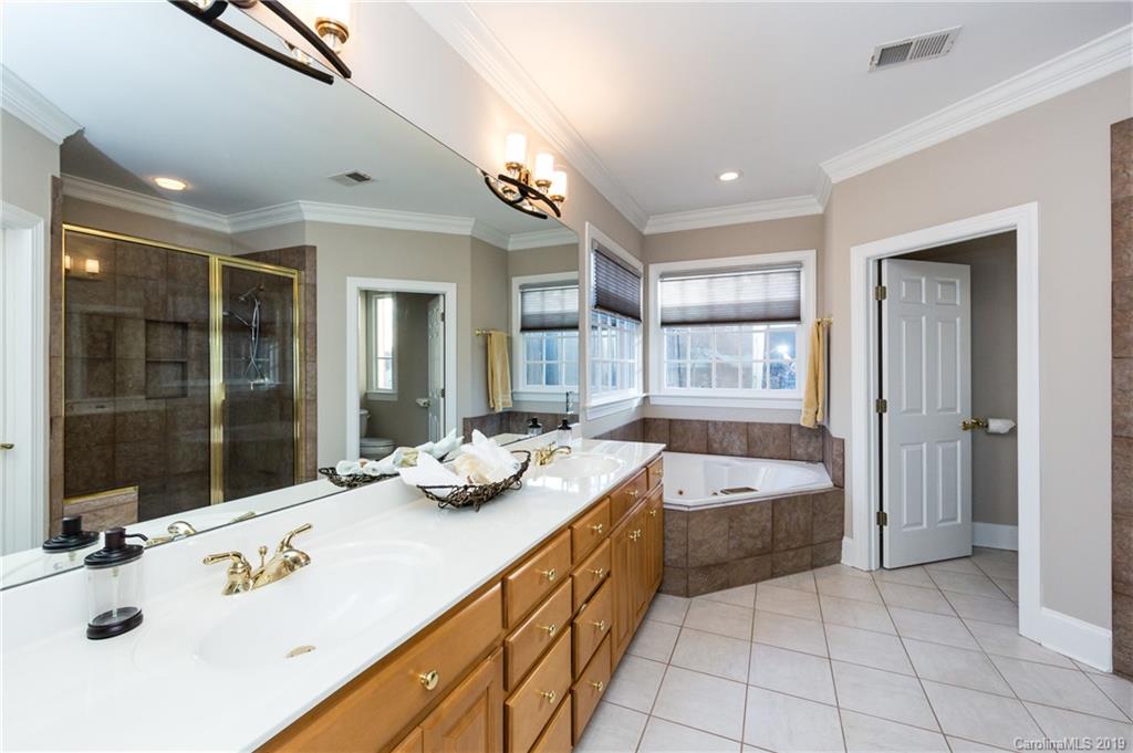 5309 Lila Wood Circle Charlotte NC 28209