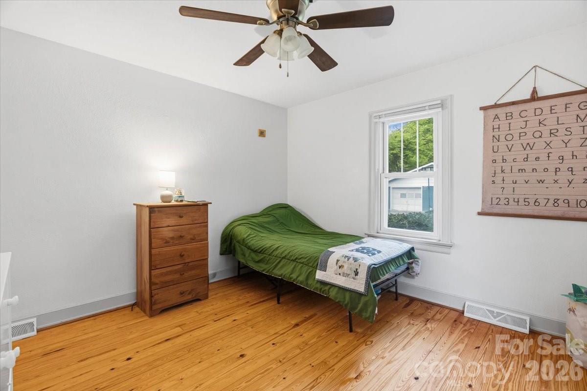 1203 Allens Creek Road Waynesville NC 28786