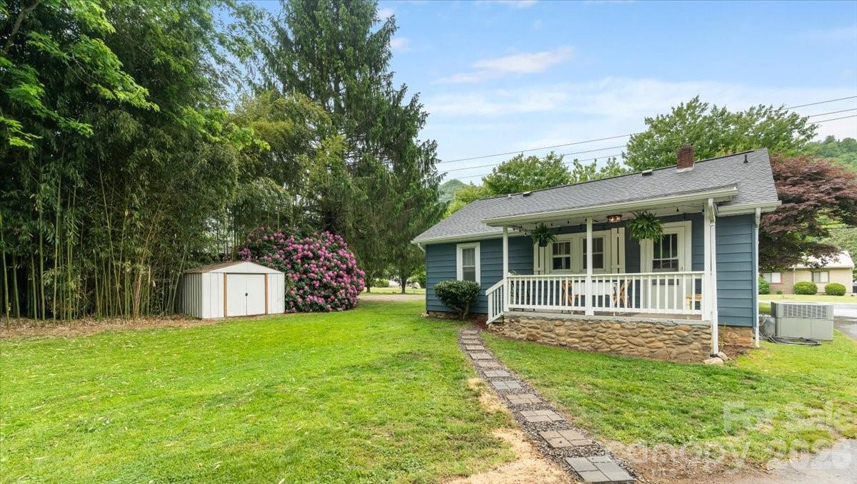 1203 Allens Creek Road Waynesville NC 28786