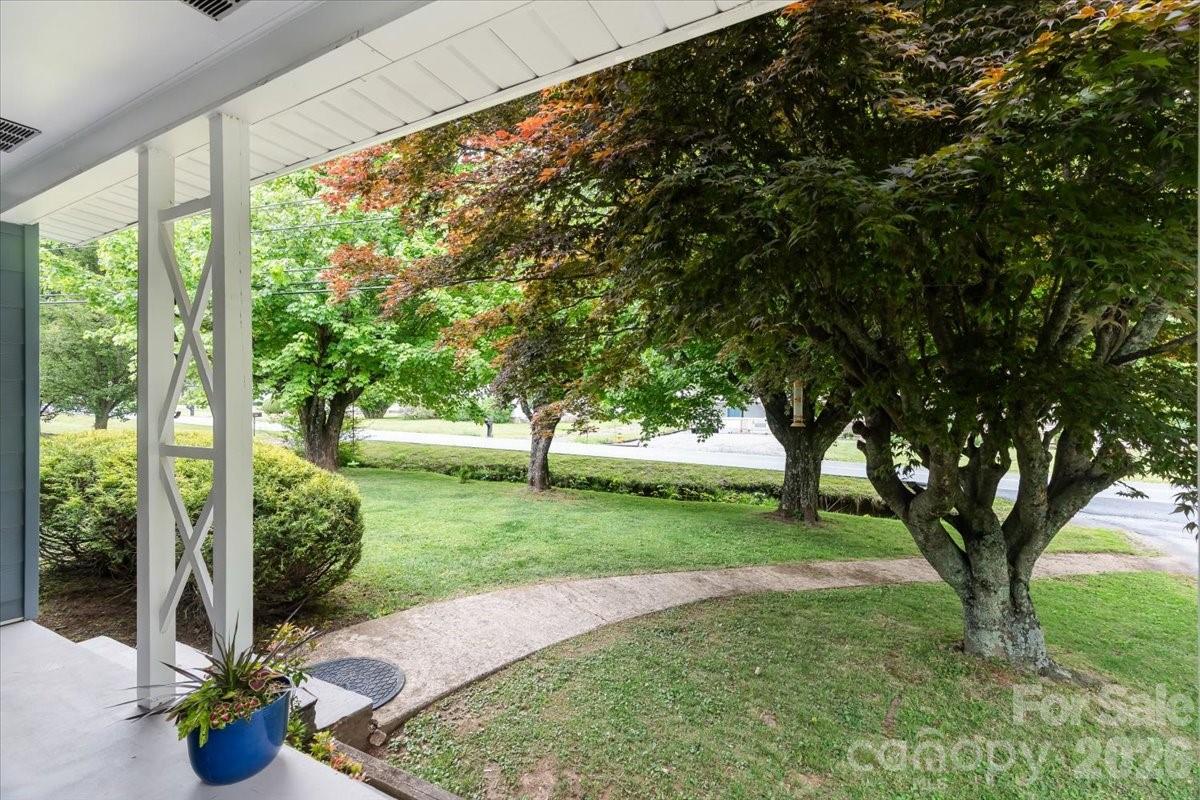 1203 Allens Creek Road Waynesville NC 28786