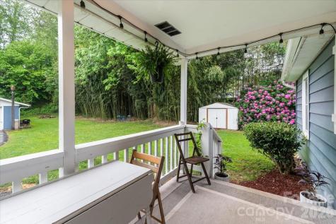 1203 Allens Creek Road Waynesville NC 28786