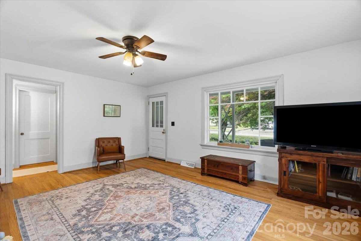 1203 Allens Creek Road Waynesville NC 28786