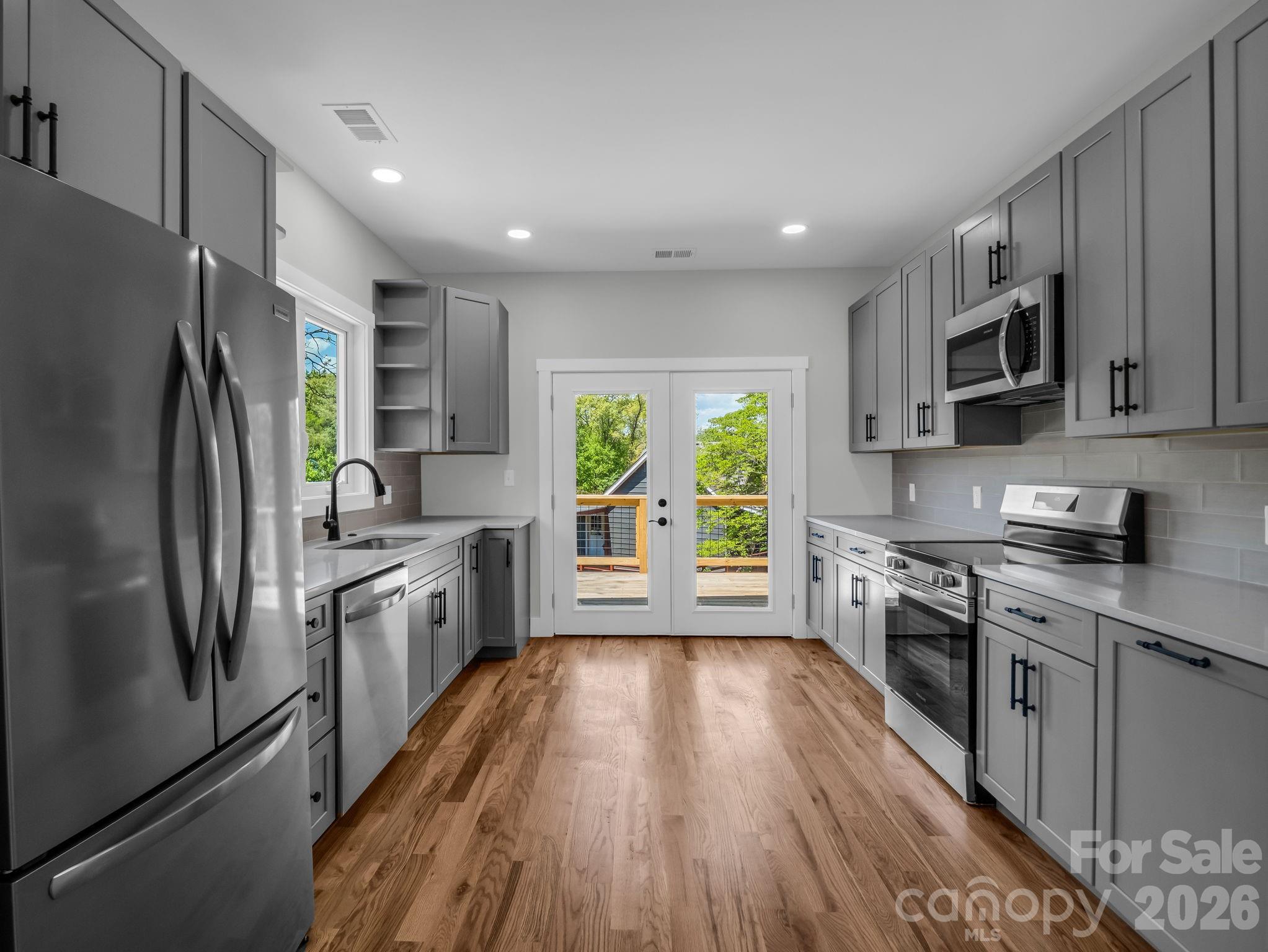 18 Worley Place Asheville NC 28806