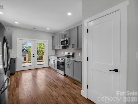 18 Worley Place Asheville NC 28806