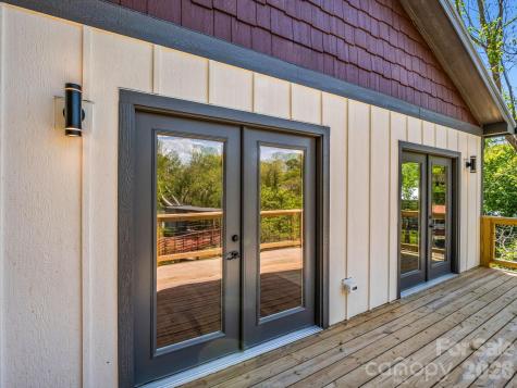 18 Worley Place Asheville NC 28806