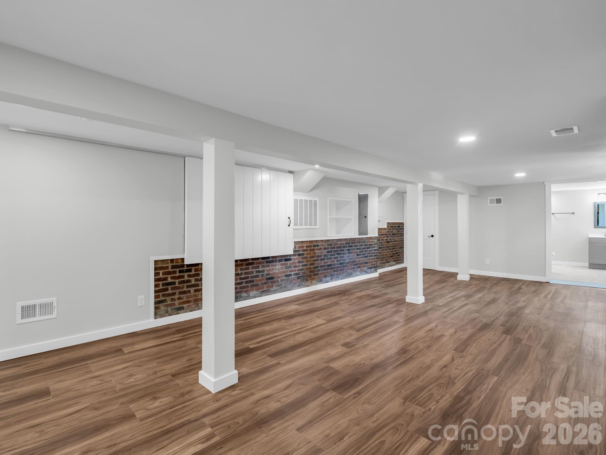18 Worley Place Asheville NC 28806
