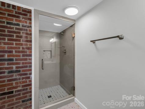 18 Worley Place Asheville NC 28806