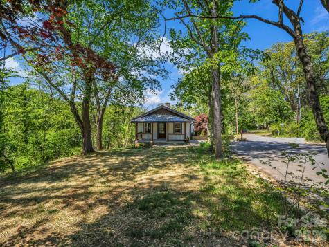 18 Worley Place Asheville NC 28806