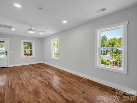 18 Worley Place Asheville NC 28806