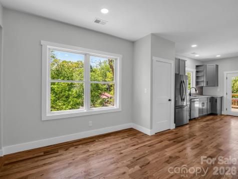 18 Worley Place Asheville NC 28806